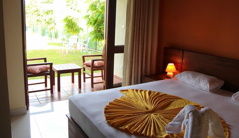 Airport Villa Katunayake Exterior photo