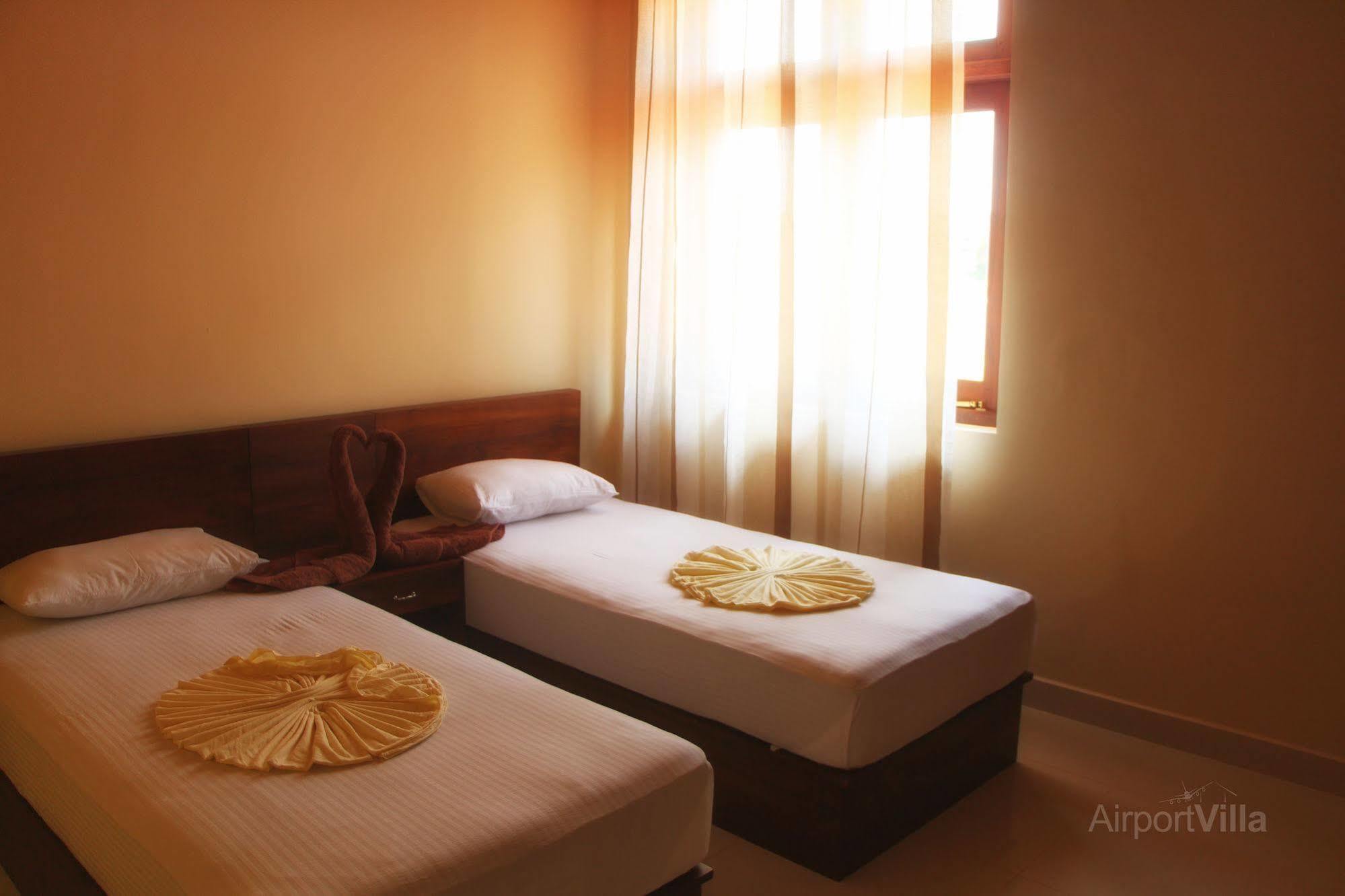 Airport Villa Katunayake Exterior photo