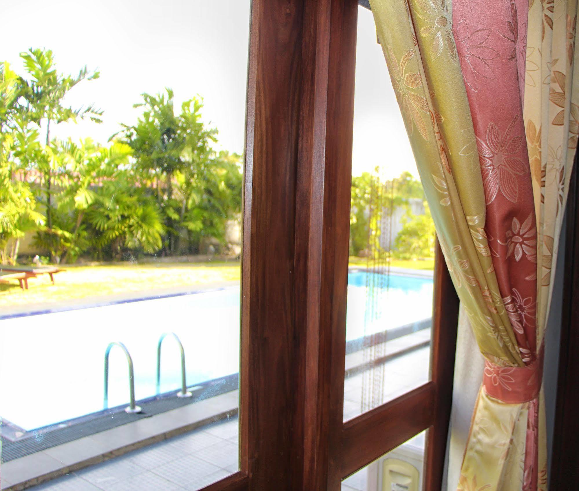 Airport Villa Katunayake Exterior photo